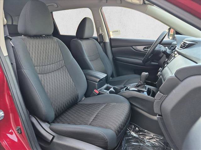 Used 2018 Nissan Rogue SV FWD image 19