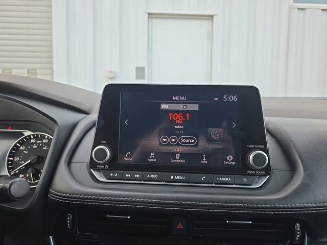 Used 2023 Nissan Rogue SV w/ SV Premium Package image 8