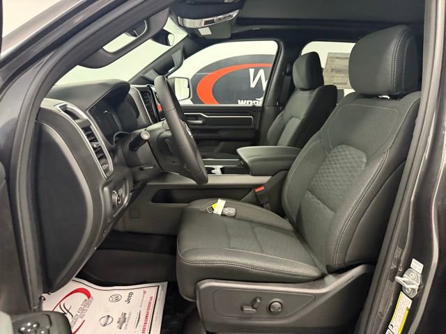 New 2026 RAM 1500 4x4 Crew Cab image 11