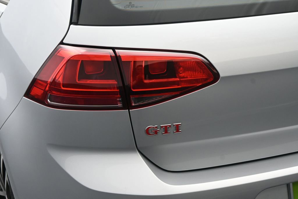 Used 2017 Volkswagen GTI Sport FWD image 9