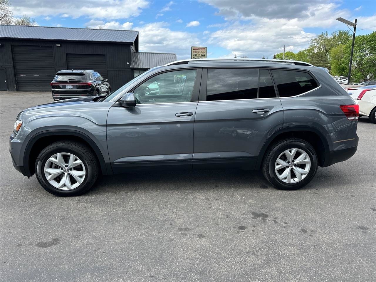 Used 2018 Volkswagen Atlas SE AWD/4WD image 2