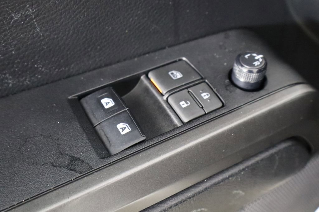 Used 2019 Toyota Tacoma TRD Off-Road w/ TRD Premium Off Road Package image 14