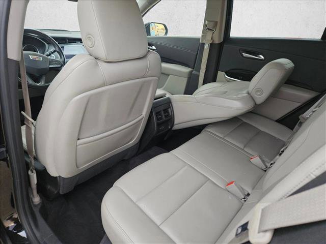 Used 2023 Cadillac XT4 Premium Luxury image 11