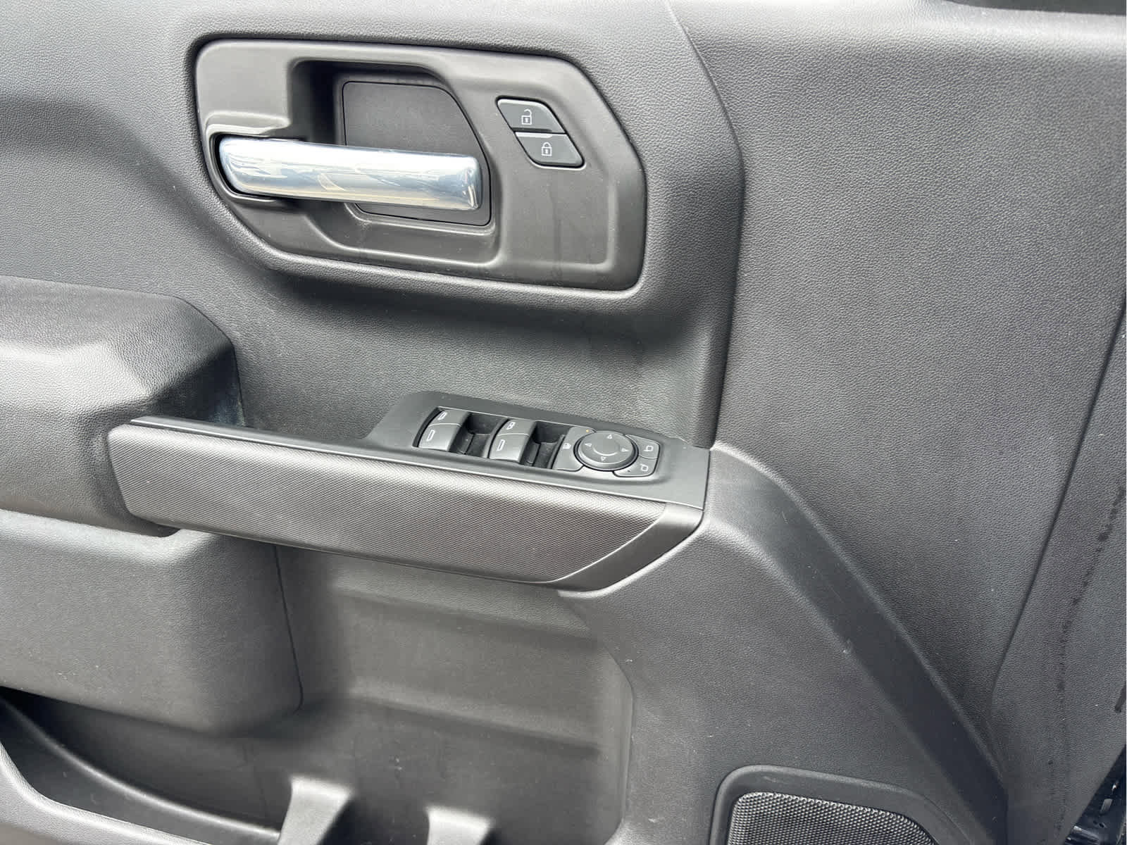 Certified 2022 Chevrolet Silverado 1500 Custom w/ LPO, Dark Essentials Package AWD/4WD image 18
