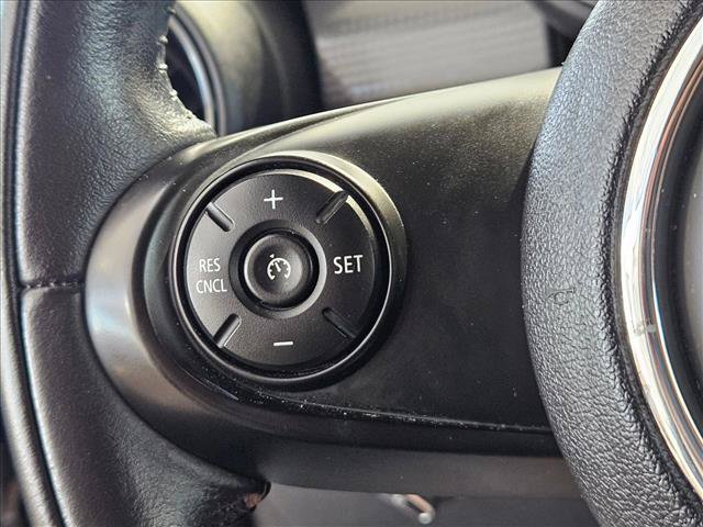Used 2018 MINI Cooper 4-Door Hardtop FWD image 25