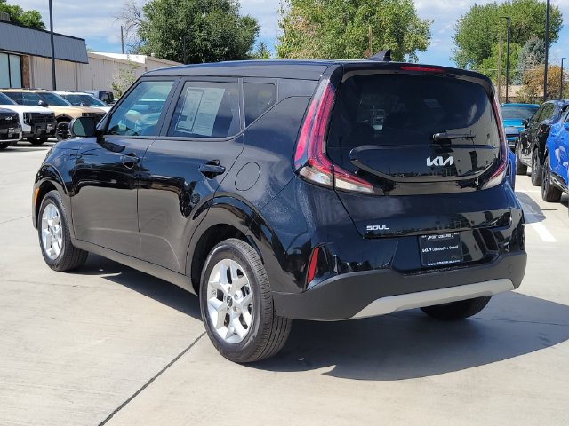 Certified 2025 Kia Soul LX w/ LX Technology Package FWD image 3