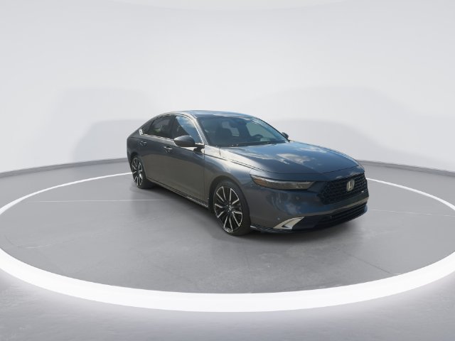 Used 2024 Honda Accord Touring image 2