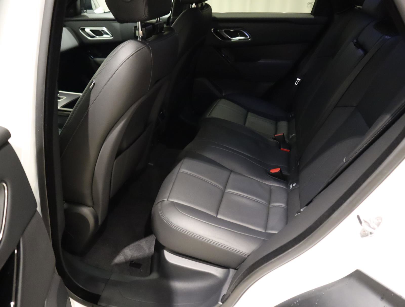 Used 2026 Land Rover Range Rover Velar Dynamic SE image 19