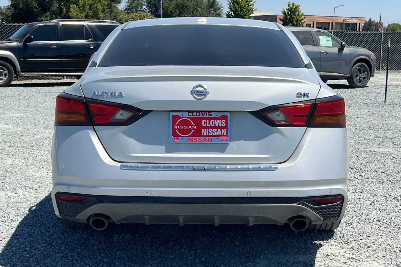 Used 2022 Nissan Altima 2.5 SR FWD image 8