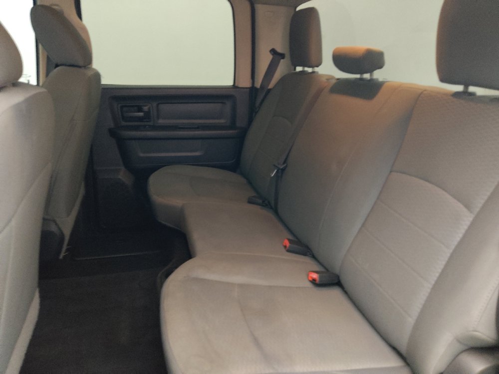 Used 2017 RAM 1500 Express RWD image 18