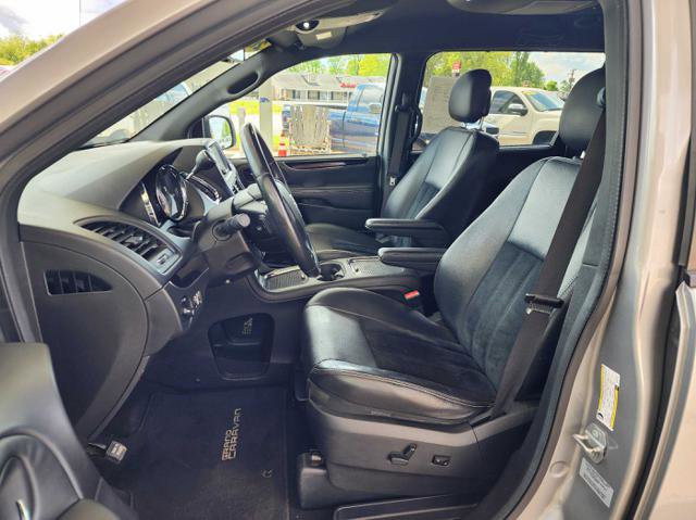 Used 2015 Dodge Grand Caravan SXT FWD image 11