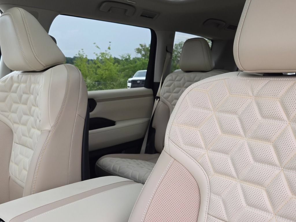 New 2026 Nissan Armada Platinum Reserve AWD/4WD image 32