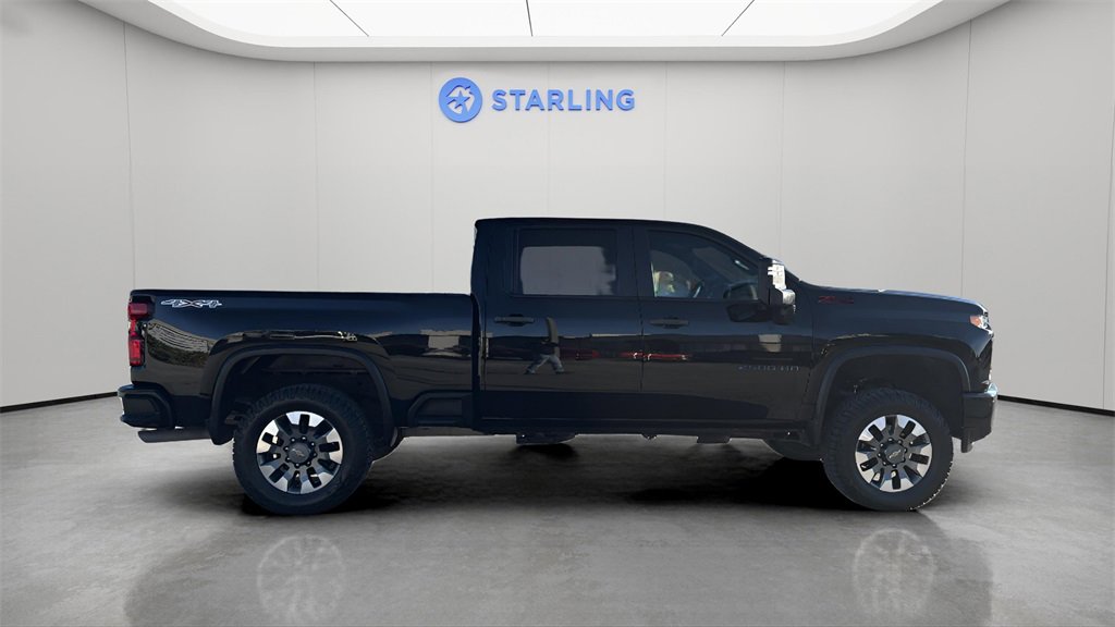 Used 2023 Chevrolet Silverado 2500 Custom w/ Custom Convenience Package image 11