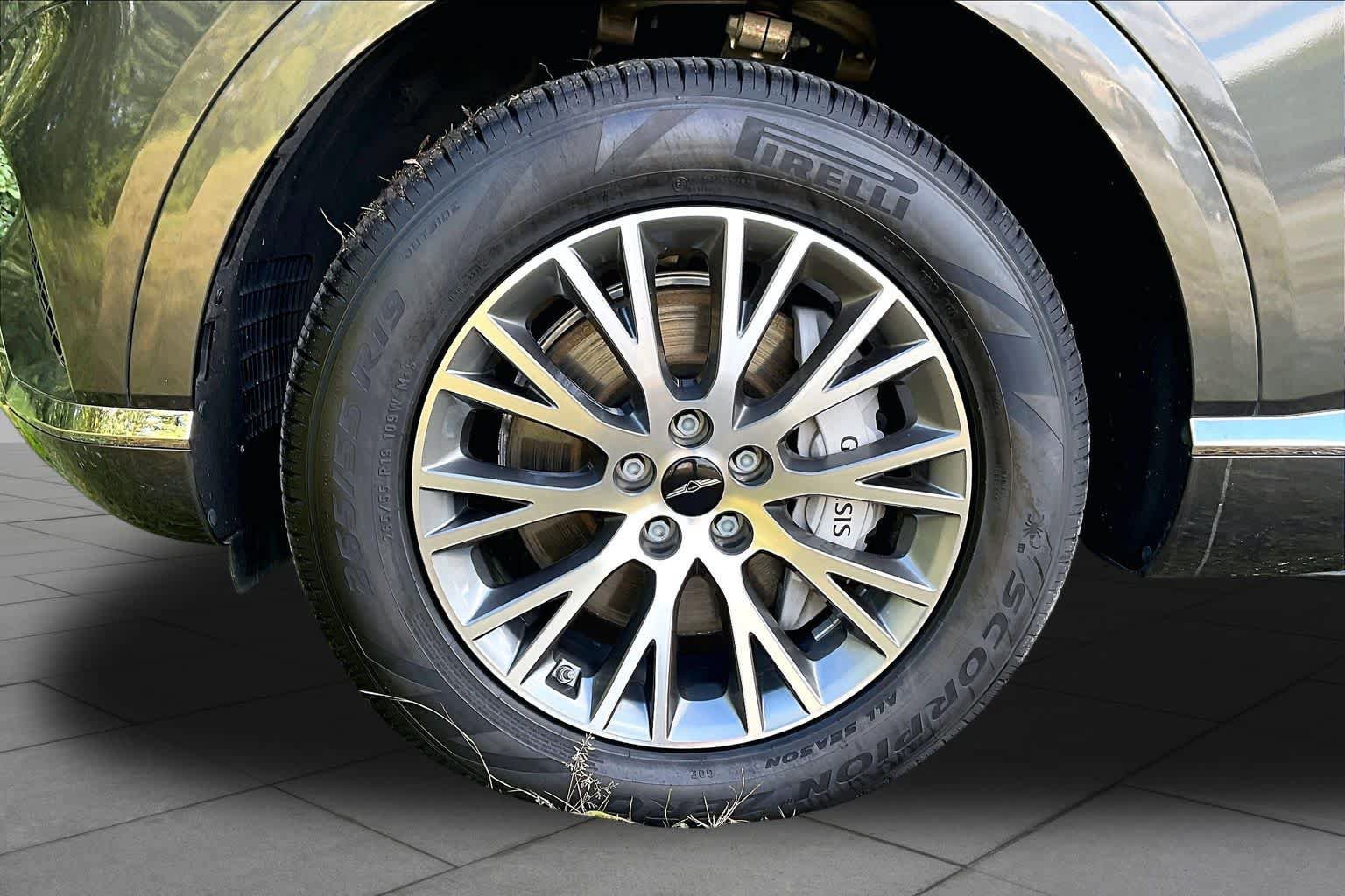 Used 2025 Genesis GV80 2.5T Standard AWD/4WD image 11