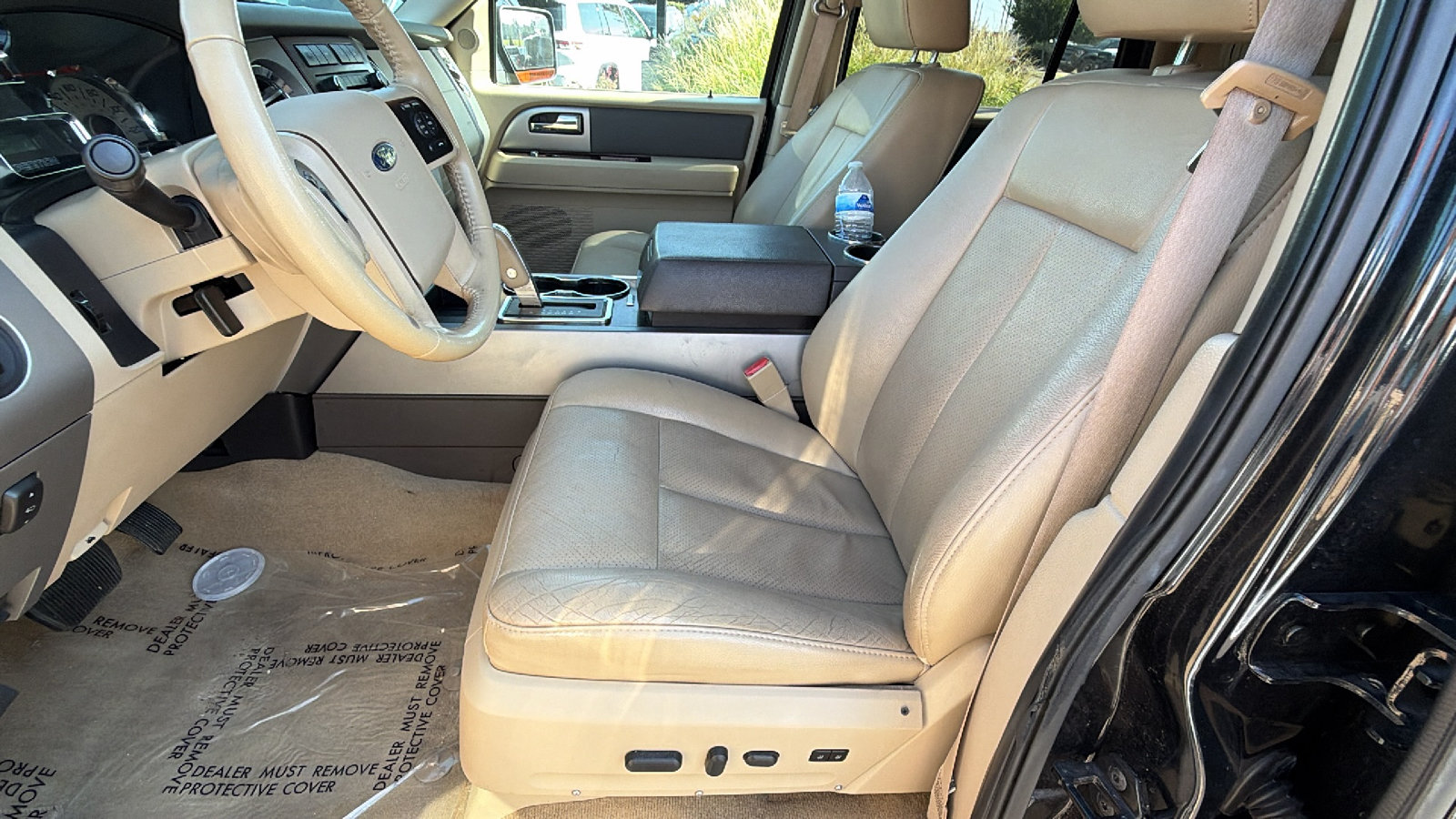 Used 2014 Ford Expedition EL XLT w/ Equipment Group 202A AWD/4WD image 16