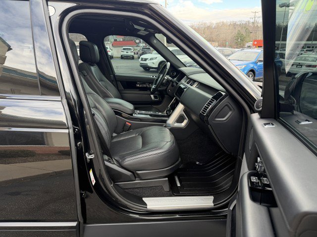 Used 2020 Land Rover Range Rover HSE image 21