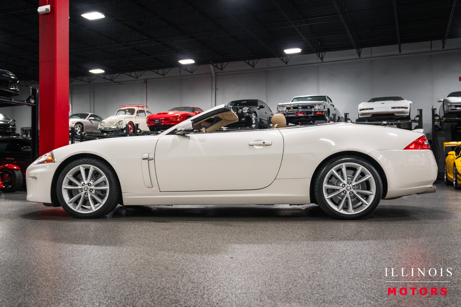 Used 2010 Jaguar XKR R RWD image 2