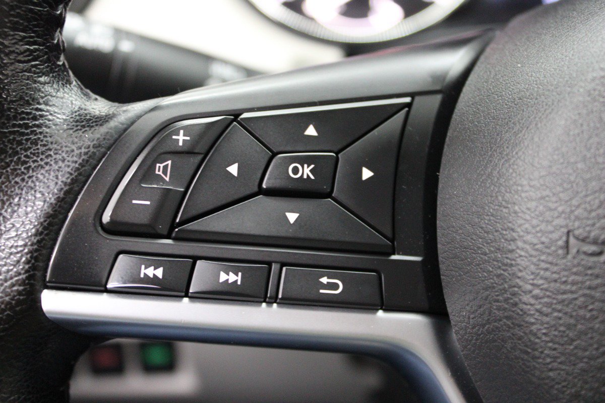 Used 2020 Nissan Rogue Sport SL FWD image 19