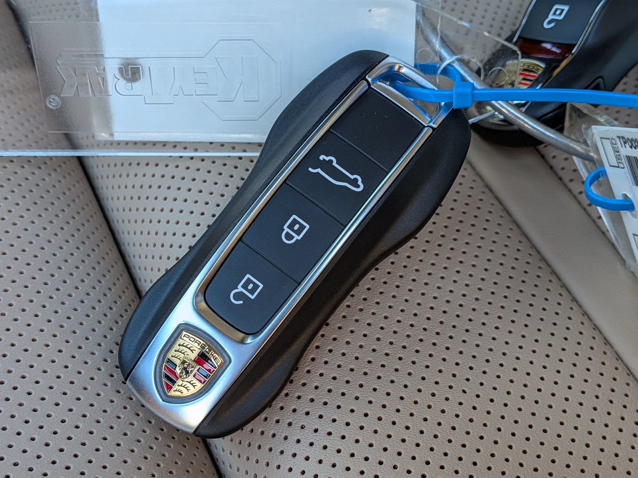 New 2026 Porsche Cayenne Coupe AWD/4WD image 41
