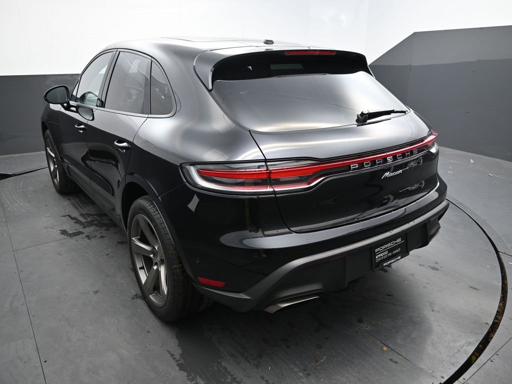 Used 2023 Porsche Macan Turbo image 12