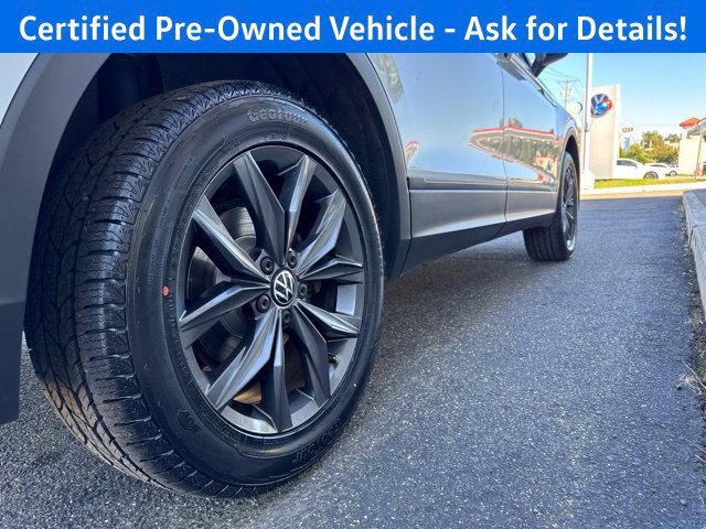 Used 2023 Volkswagen Tiguan SE w/ Panoramic Sunroof Package AWD/4WD image 21