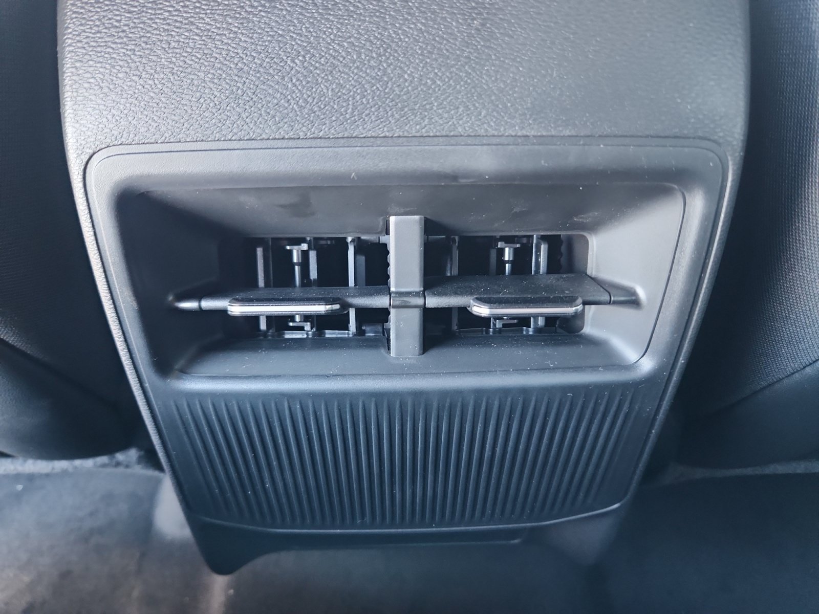 New 2026 Jeep Cherokee Limited AWD/4WD image 32