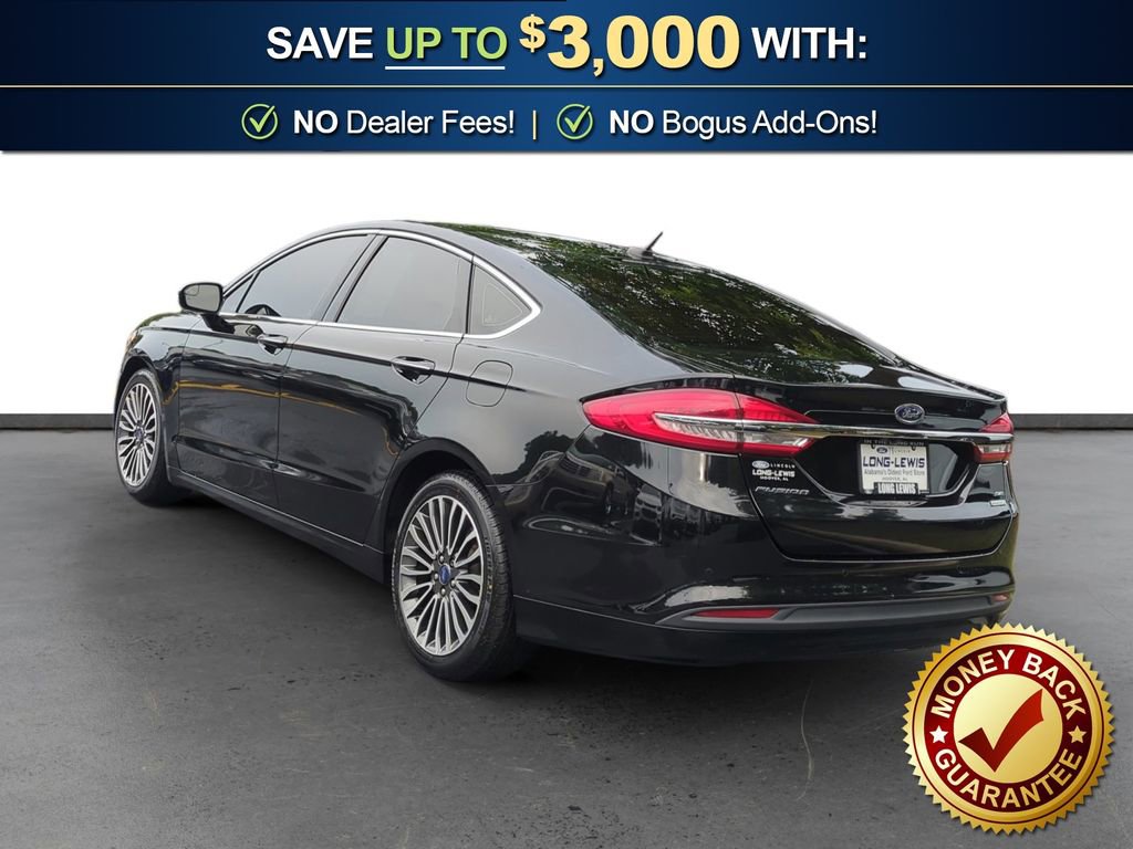 Used 2017 Ford Fusion SE w/ Fusion SE Technology Package FWD image 4