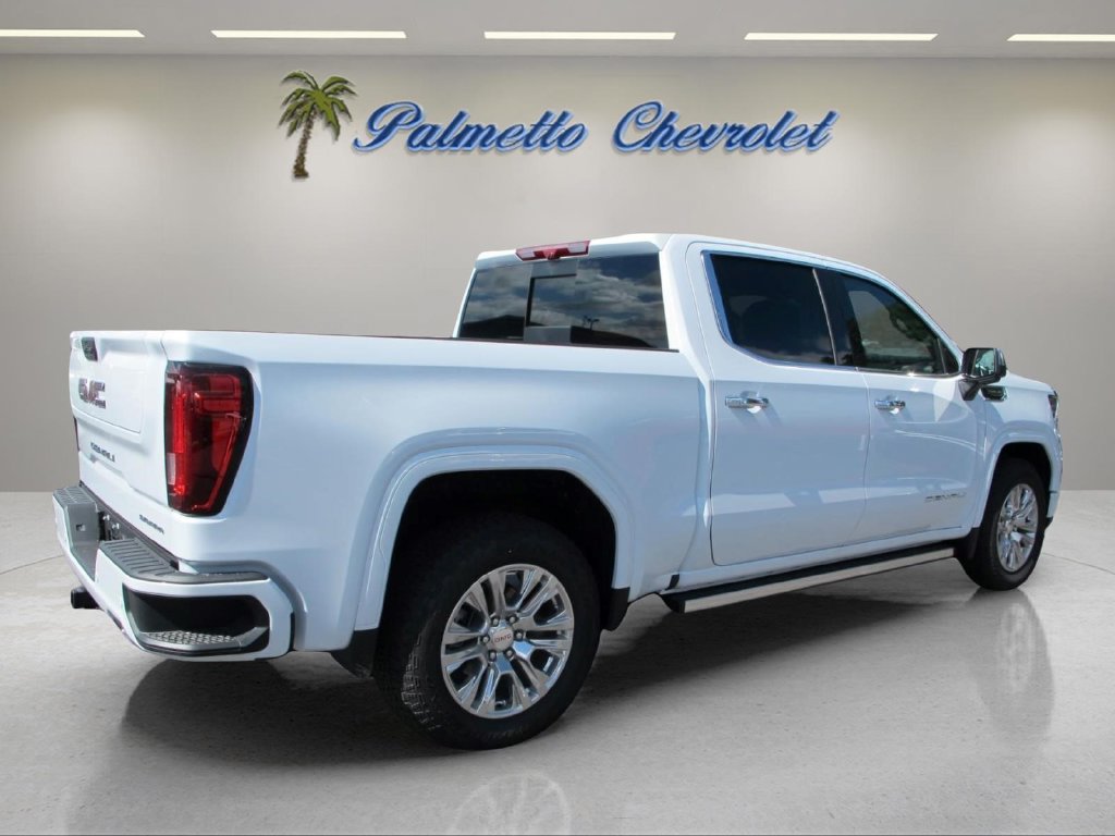 Used 2026 GMC Sierra 1500 Denali w/ Technology Package AWD/4WD image 3