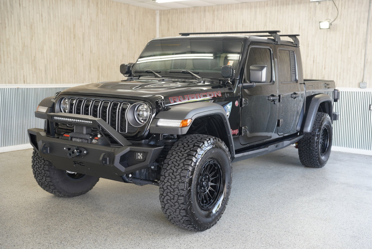 Used 2025 Jeep Gladiator Rubicon w/ Convenience Group image 4