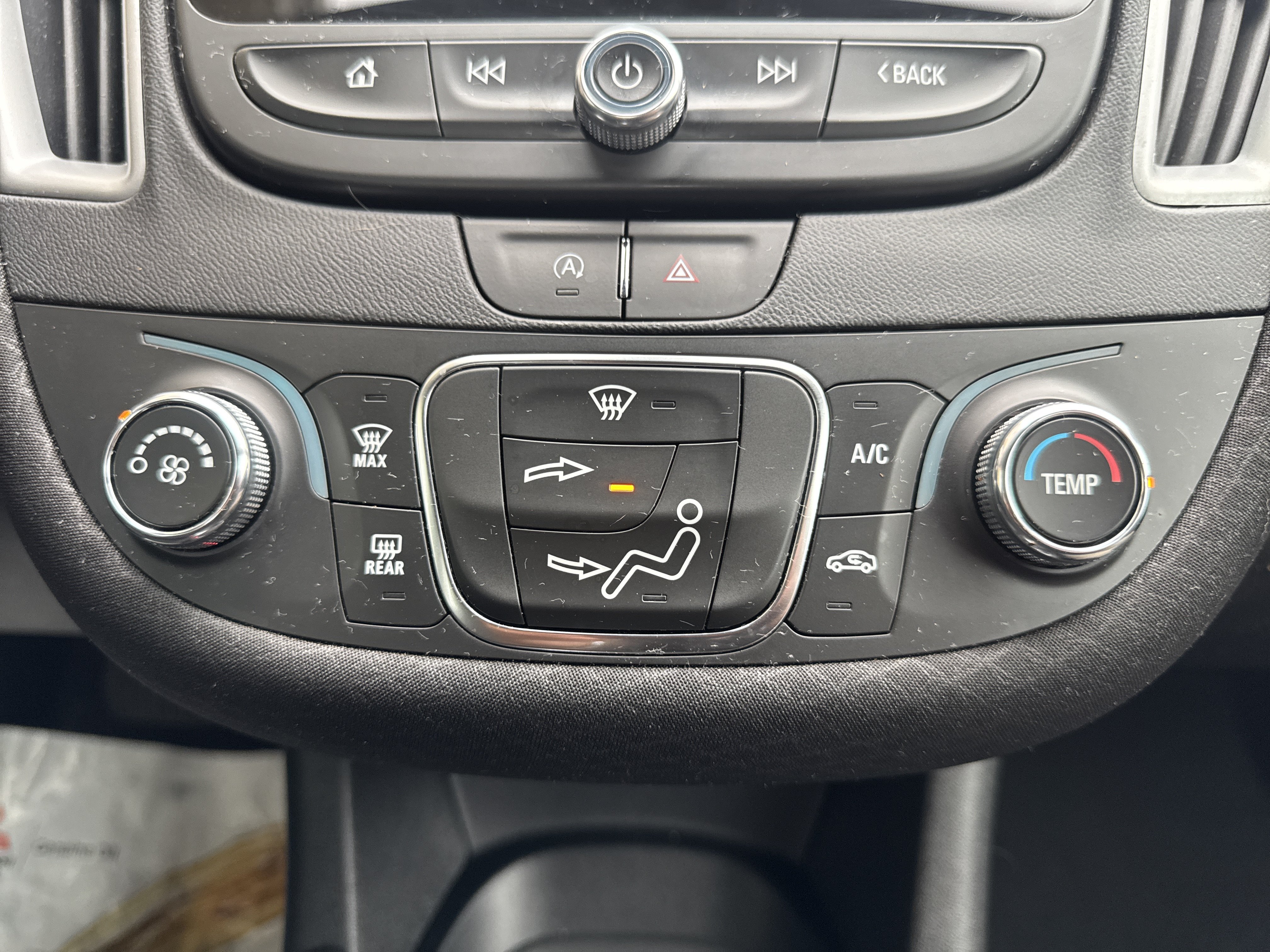 Used 2022 Chevrolet Malibu LS FWD image 15
