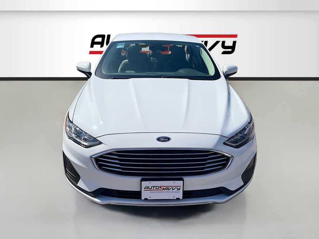 Used 2019 Ford Fusion SE FWD image 2
