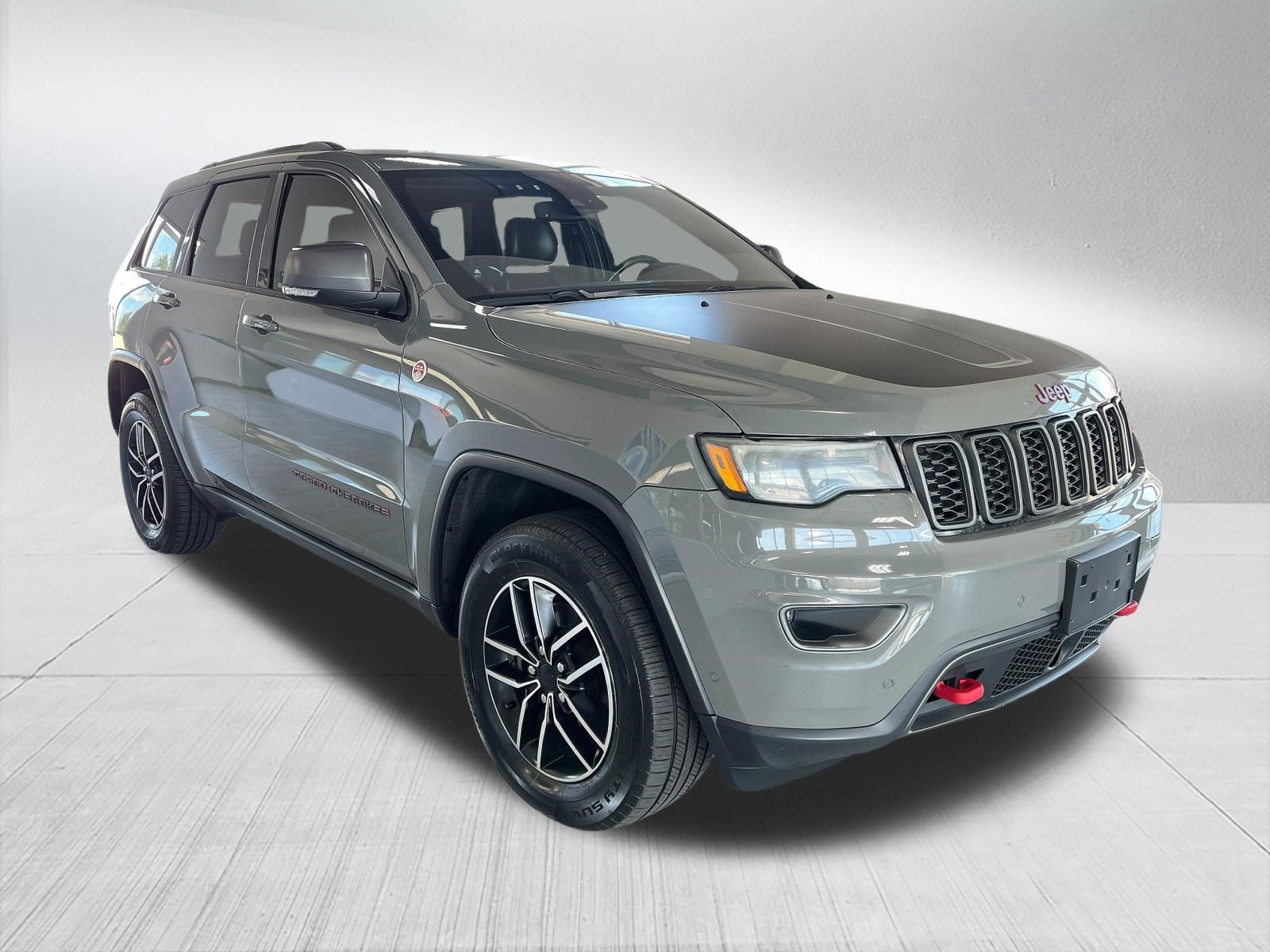 Used 2020 Jeep Grand Cherokee Trailhawk w/ Premium Lighting Group AWD/4WD image 3