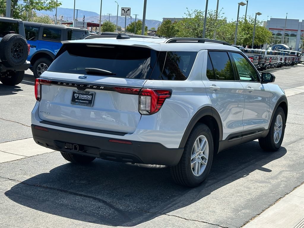 New 2026 Ford Explorer Active RWD image 7