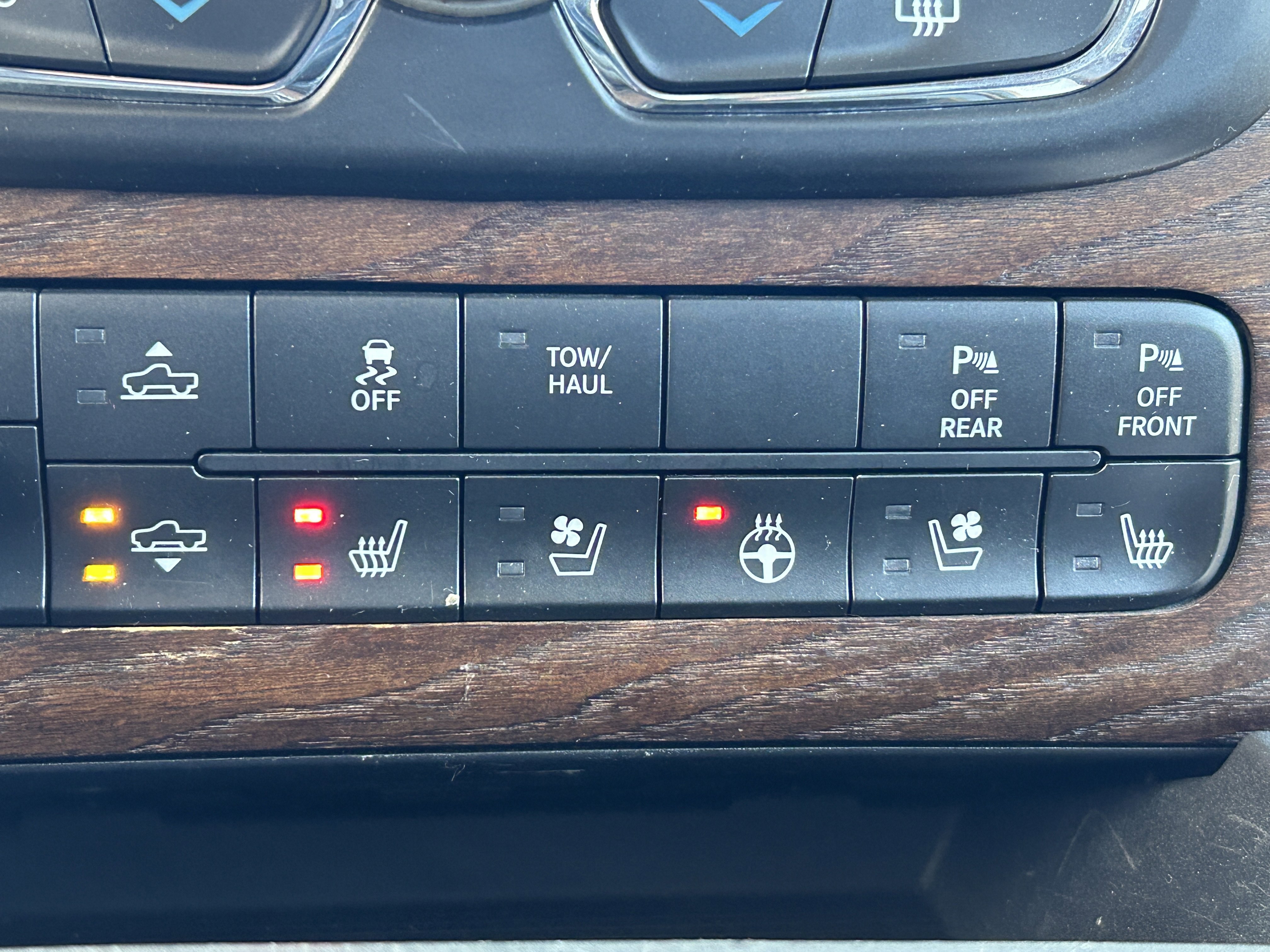 Used 2016 RAM 1500 Laramie Longhorn w/ Convenience Group image 32