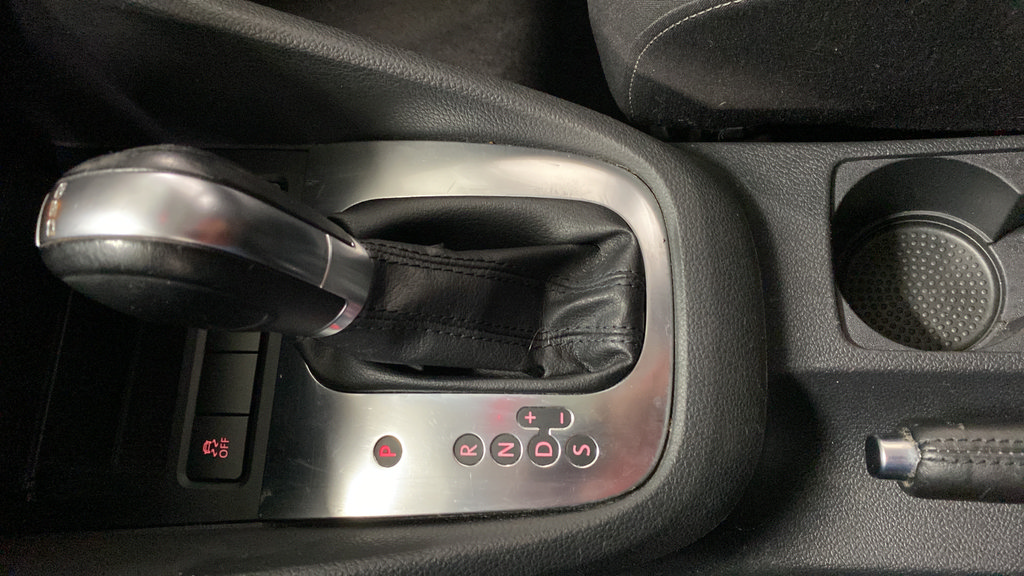 Used 2013 Volkswagen Golf TDI FWD image 18