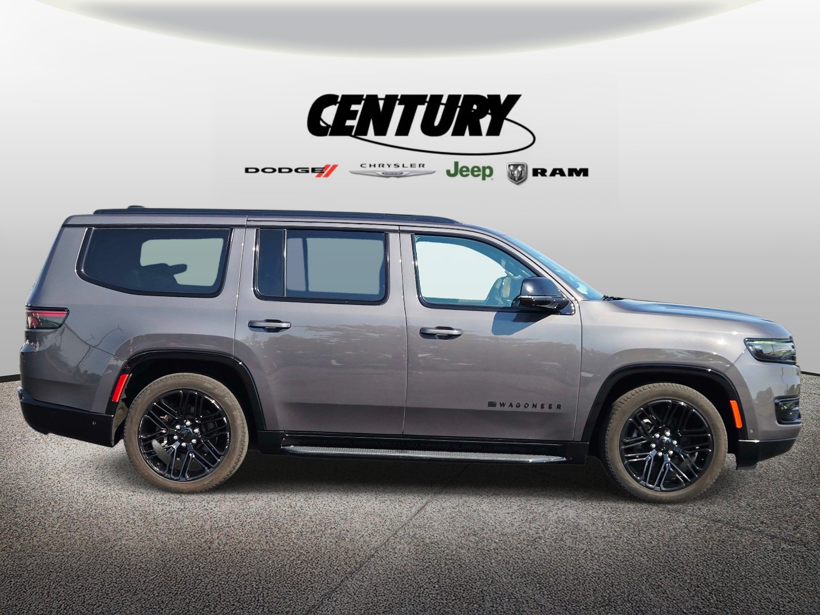 Used 2024 Jeep Wagoneer Series II w/ Convenience Group I AWD/4WD image 2