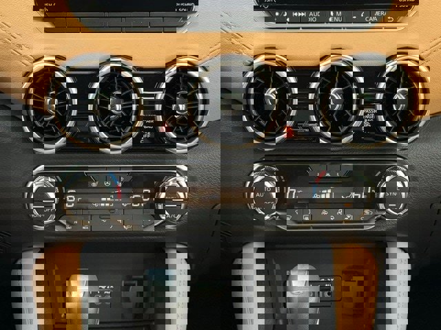 New 2025 Nissan Sentra SV w/ SV Premium Package image 25