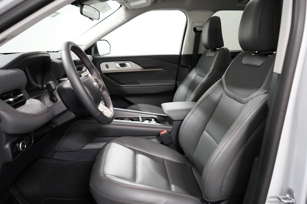 New 2026 Ford Explorer Active w/ Active Comfort Package AWD/4WD image 11