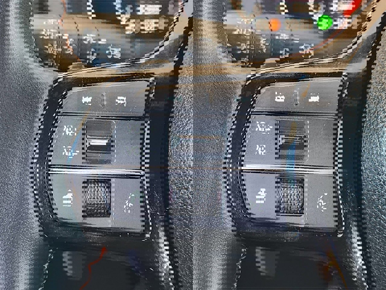 Certified 2025 Honda Pilot TrailSport image 27