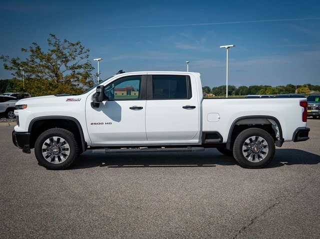 Used 2024 Chevrolet Silverado 2500 Custom w/ Custom Value Package image 10