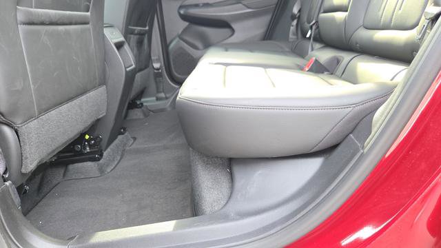 Used 2025 Buick Envista Avenir image 23