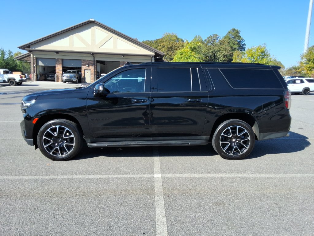 Used 2022 Chevrolet Suburban RST w/ Sport Performance Package AWD/4WD image 8