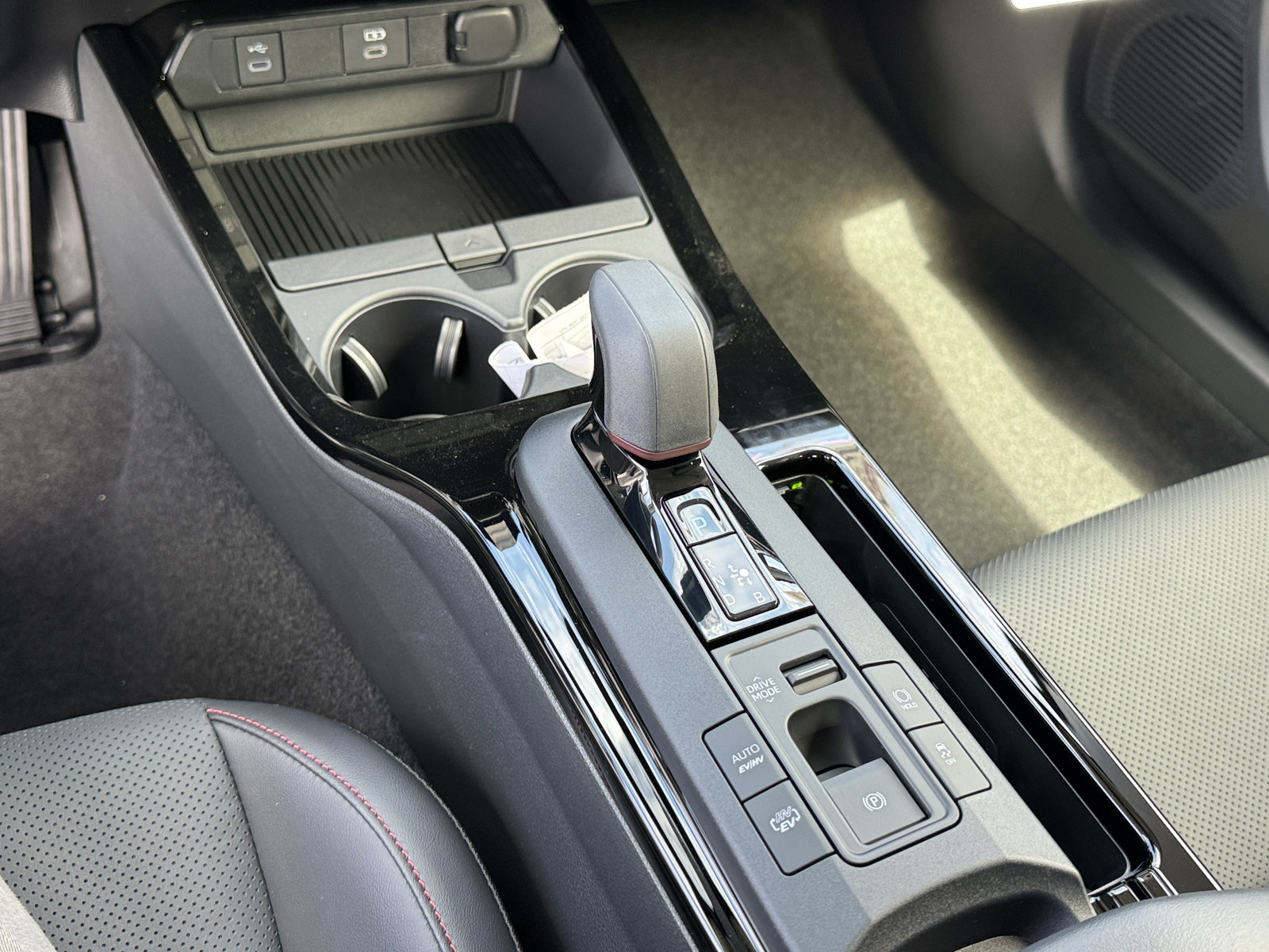 New 2026 Toyota Prius Plug-In Hybrid FWD image 19