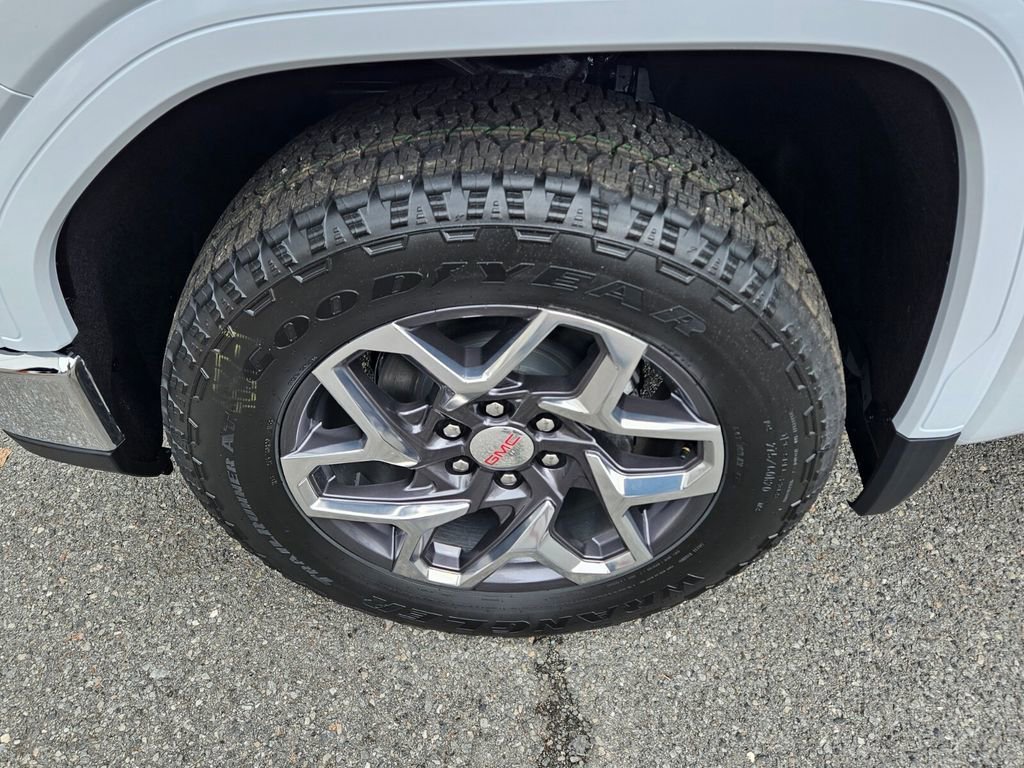 New 2026 GMC Sierra 1500 SLT image 16