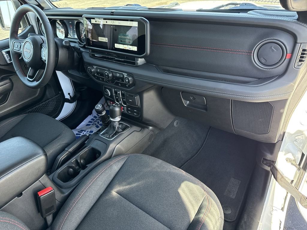Used 2024 Jeep Wrangler Unlimited Rubicon image 33