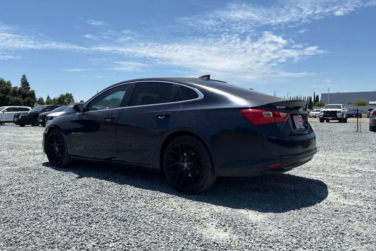 Used 2016 Chevrolet Malibu LT w/ Leather Package FWD image 7