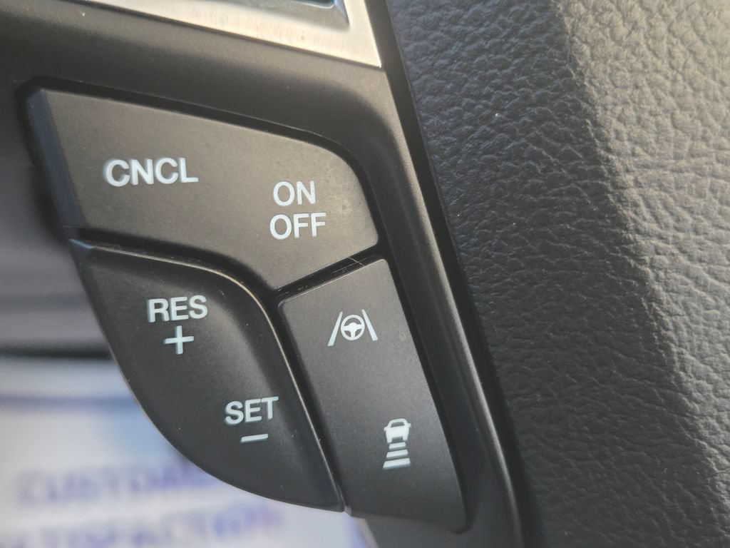 Used 2019 Ford Edge Titanium w/ Cold Weather Package AWD/4WD image 34