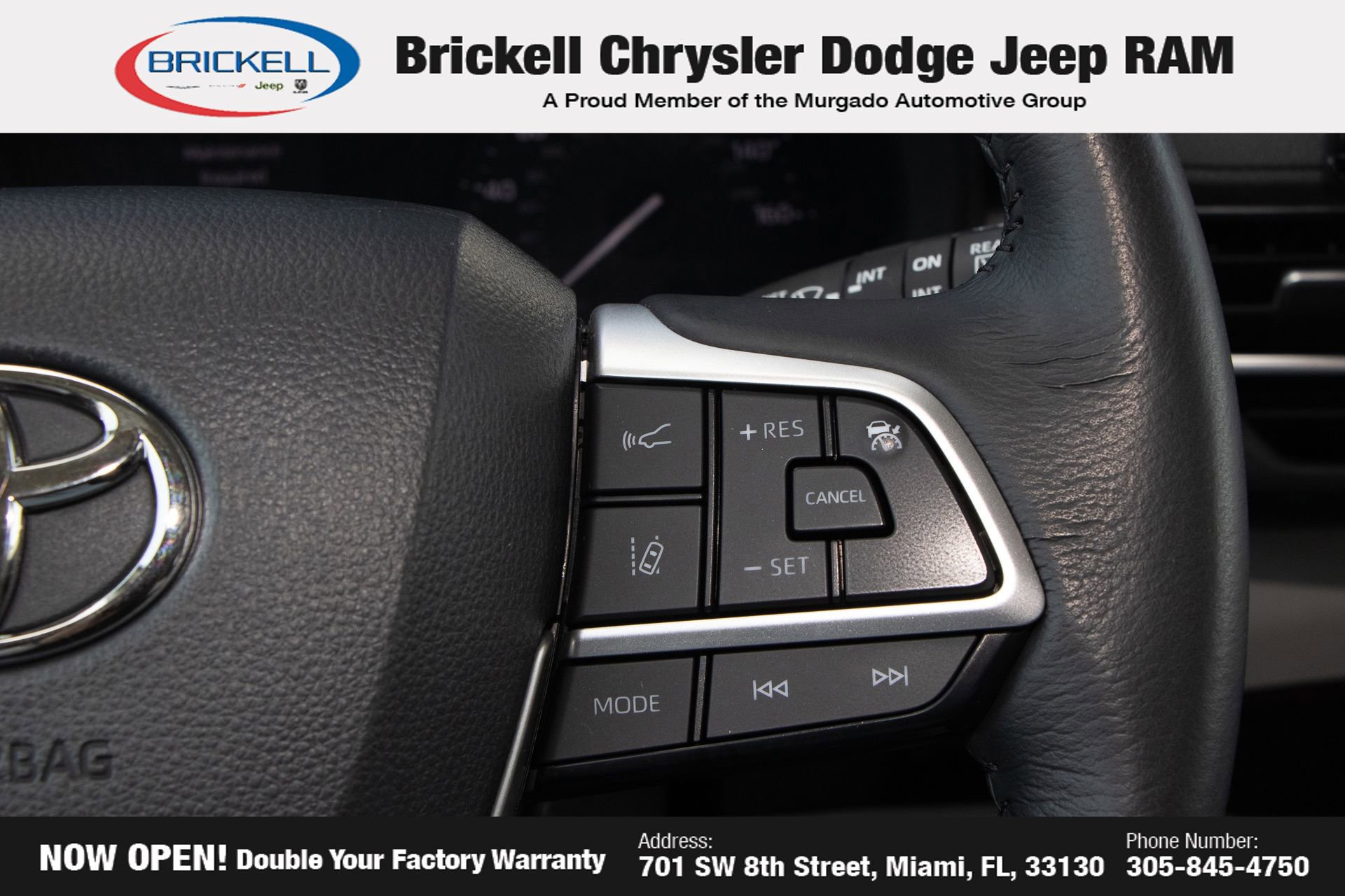Used 2024 Toyota Sienna XLE FWD image 30