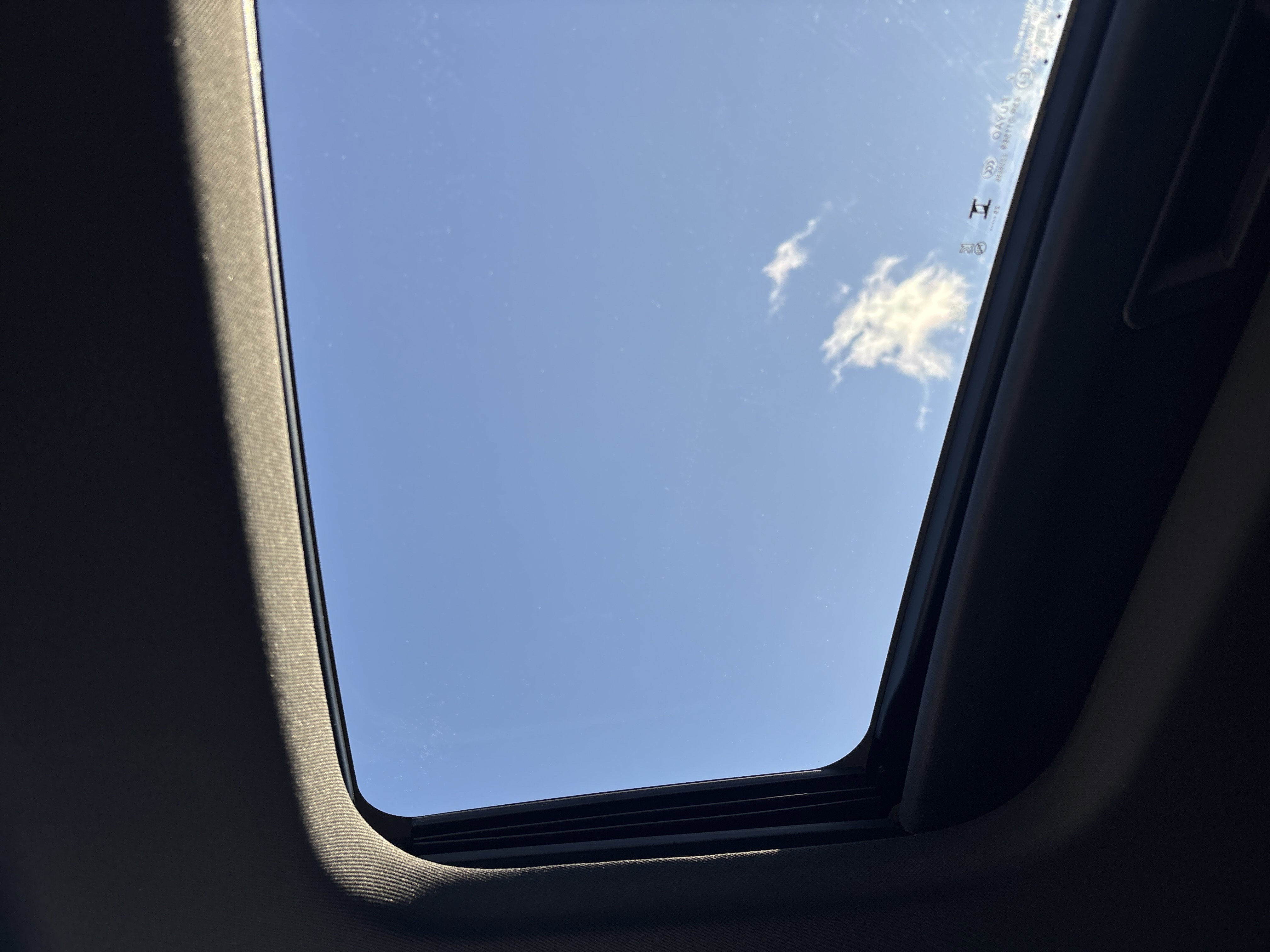 New 2026 Chevrolet Trax RS w/ Sunroof Package FWD image 28