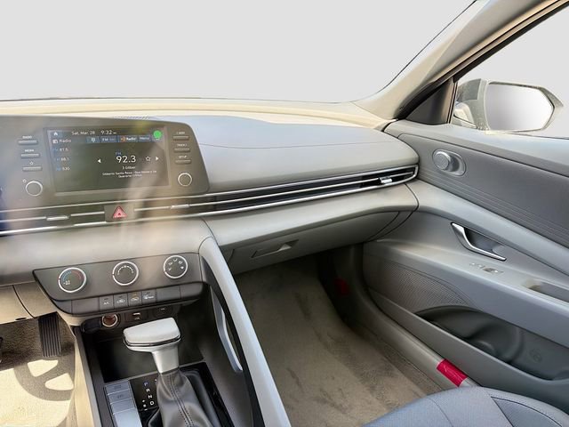 New 2026 Hyundai Elantra SE FWD image 22